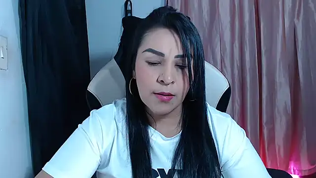 hotsweet-69 online show from July 9, 2026, 5:00 am
