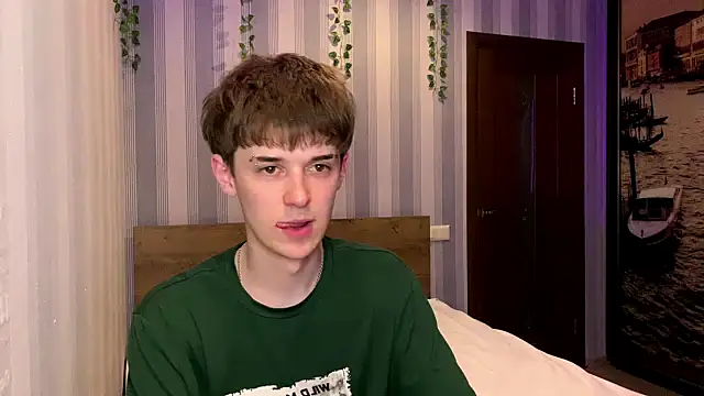 Snapshot of Sweet_Dude chatting on March 21, 2026, 9:51 pm Sweet Dude online show from March 21, 2026, 9:51 pm
