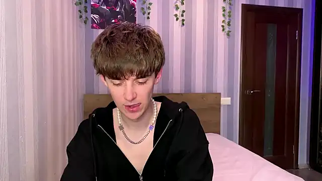 Snapshot of Sweet_Dude chatting on May 1, 2026, 4:11 pm Sweet Dude online show from May 1, 2026, 4:11 pm