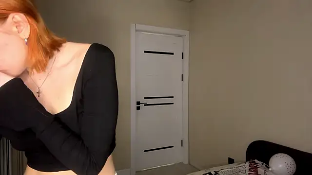 Snapshot of LuxuryRita chatting on February 14, 2026, 12:57 pm LuxuryRita online show from February 14, 2026, 12:57 pm