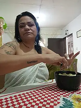 Dafne 77 online show from June 7, 2026, 2:43 pm