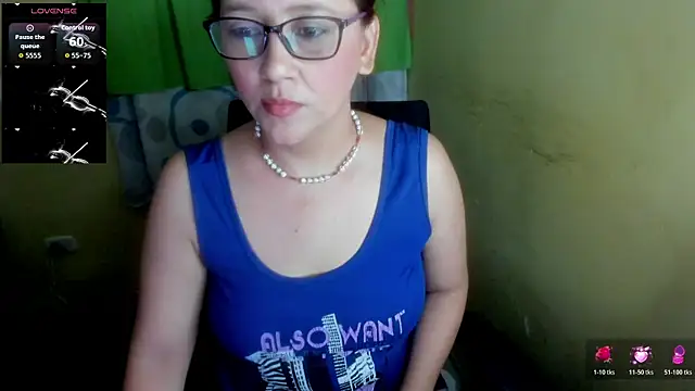 Snapshot of LuciaMiilf chatting on June 22, 2026, 10:07 pm LuciaMiilf online show from June 22, 2026, 10:07 pm