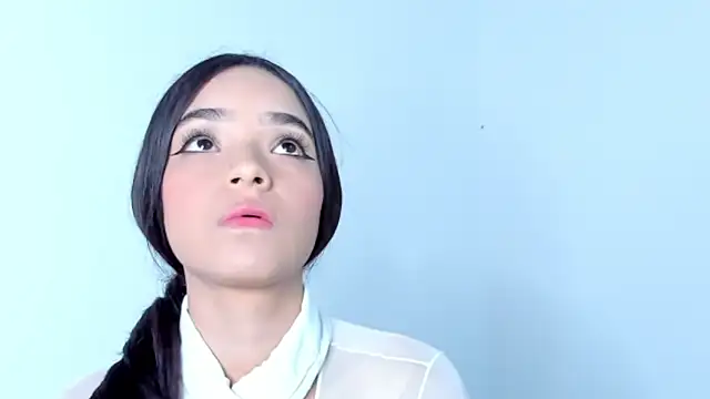 Snapshot of Lilith_pink29 chatting on February 14, 2026, 2:30 am Lilith pink29 online show from February 14, 2026, 2:30 am