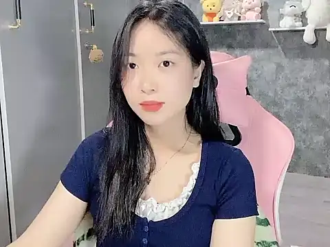 Linne6789 online show from April 27, 2026, 2:04 pm