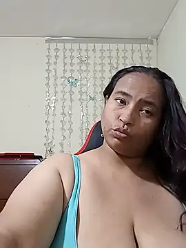 BustySexy Nataly online show from June 17, 2026, 8:10 pm