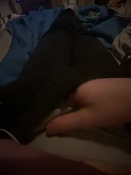 Snapshot of leh31l chatting on February 2, 2026, 7:01 pm leh31l online show from February 2, 2026, 7:01 pm