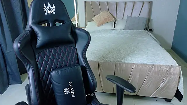 Snapshot of Alishaa_sweet chatting on April 15, 2026, 7:58 pm Alishaa sweet online show from April 15, 2026, 7:58 pm