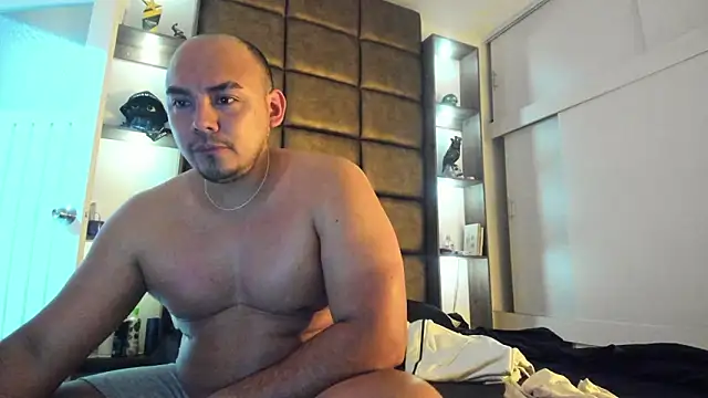 Snapshot of eros_colby chatting on February 7, 2026, 2:48 am eros colby online show from February 7, 2026, 2:48 am