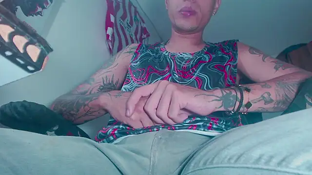 Snapshot of theskateboy chatting on February 12, 2026, 7:36 am theskateboy online show from February 12, 2026, 7:36 am