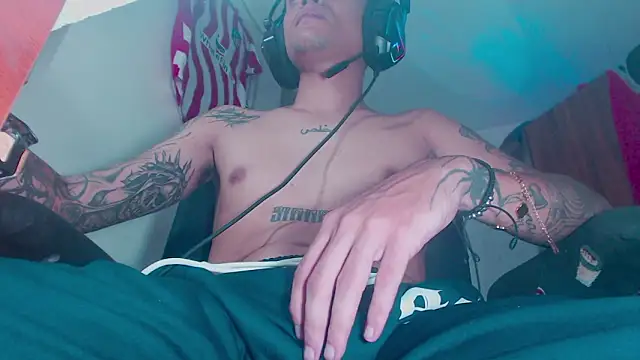 Snapshot of theskateboy chatting on February 21, 2026, 8:15 am theskateboy online show from February 21, 2026, 8:15 am