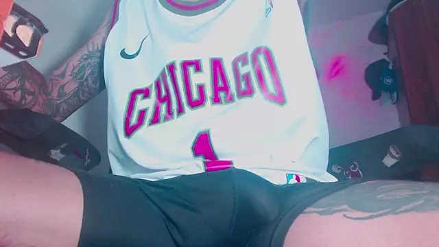 Snapshot of theskateboy chatting on March 6, 2026, 7:05 am theskateboy online show from March 6, 2026, 7:05 am