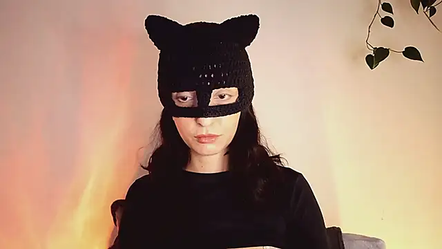 Snapshot of Onirica_L chatting on July 15, 2026, 8:58 pm Onirica L online show from July 15, 2026, 8:58 pm