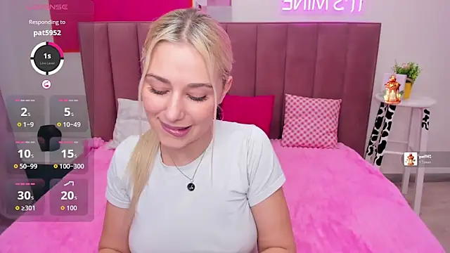 MIla Stunning online show from April 1, 2026, 1:28 am