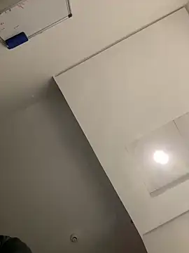 Snapshot of aidick10 chatting on February 3, 2026, 4:12 pm aidick10 online show from February 3, 2026, 4:12 pm