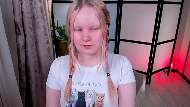 AnnieVibe online show from April 30, 2026, 5:41 pm