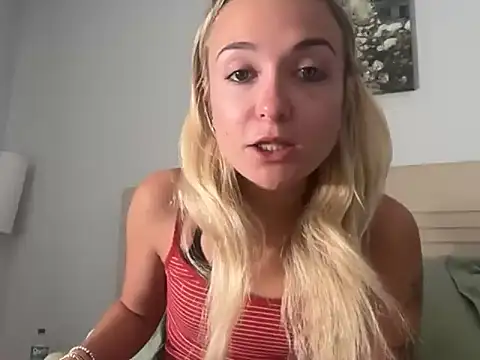 kelseyblu online show from April 8, 2026, 1:27 am