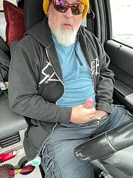 Snapshot of Skippy2420 chatting on March 5, 2026, 3:19 pm Skippy2420 online show from March 5, 2026, 3:19 pm