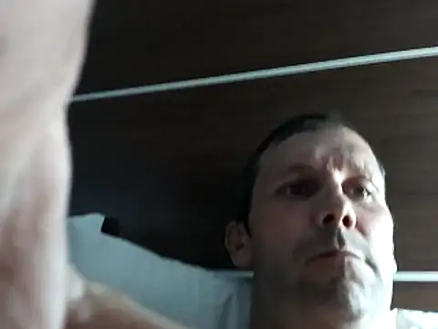 Snapshot of slutbunn chatting on March 5, 2026, 6:31 am slutbunn online show from March 5, 2026, 6:31 am