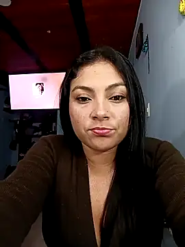 Snapshot of XimenaVargas chatting on March 18, 2026, 4:15 am XimenaVargas online show from March 18, 2026, 4:15 am