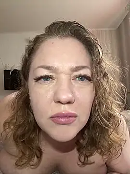 BBBWOOW online show from March 29, 2026, 3:28 am