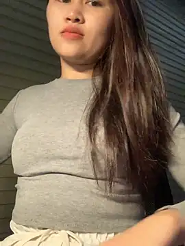 Snapshot of Luna_Babyyy chatting on March 12, 2026, 1:12 am Luna Babyyy online show from March 12, 2026, 1:12 am