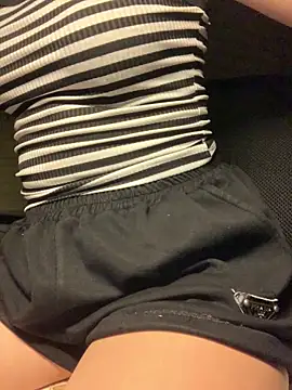 Snapshot of Luna_Babyyy chatting on April 13, 2026, 8:25 pm Luna Babyyy online show from April 13, 2026, 8:25 pm