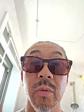 Snapshot of MtaS1 chatting on April 8, 2026, 3:17 am MtaS1 online show from April 8, 2026, 3:17 am