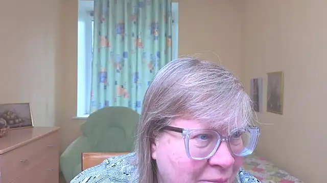 Snapshot of Emma_Eclipsee chatting on March 19, 2026, 11:58 am Emma Eclipsee online show from March 19, 2026, 11:58 am