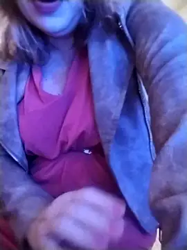 Snapshot of oxavector chatting on February 10, 2026, 7:56 am oxavector online show from February 10, 2026, 7:56 am