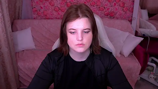 Snapshot of KristiFoxy chatting on March 11, 2026, 6:30 am KristiFoxy online show from March 11, 2026, 6:30 am
