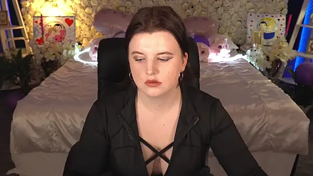 Snapshot of KristiFoxy chatting on March 19, 2026, 7:29 pm KristiFoxy online show from March 19, 2026, 7:29 pm