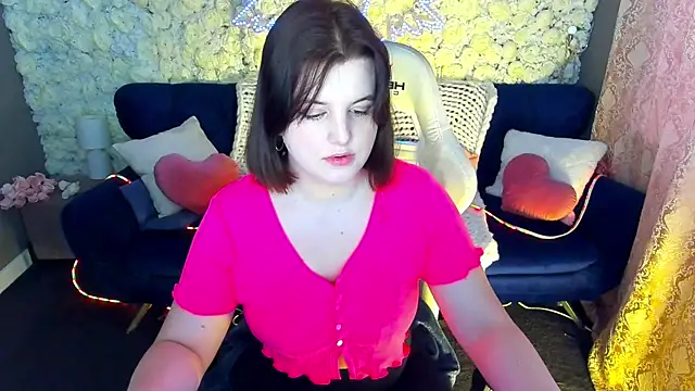 Snapshot of KristiFoxy chatting on March 23, 2026, 6:17 am KristiFoxy online show from March 23, 2026, 6:17 am