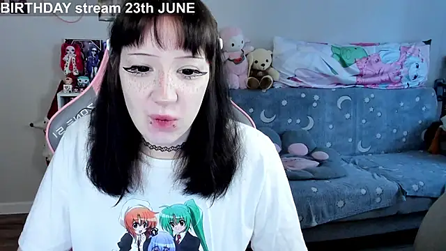 MollysLand online show from June 18, 2026, 8:14 am