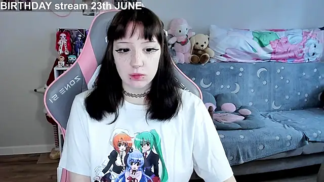 MollysLand online show from June 18, 2026, 9:14 am
