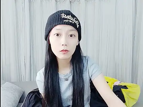 Snapshot of HUIZI8 chatting on February 2, 2026, 12:48 pm HUIZI8 online show from February 2, 2026, 12:48 pm