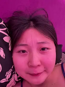 Snapshot of LXR77887 chatting on February 19, 2026, 10:33 am LXR77887 online show from February 19, 2026, 10:33 am