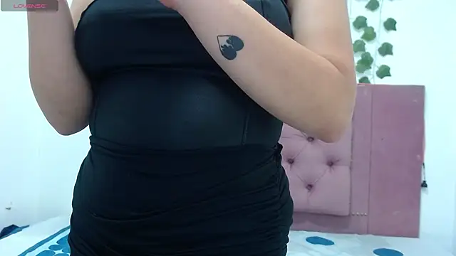 CarolRousee online show from April 15, 2026, 5:31 pm