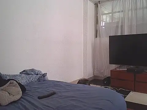 Snapshot of tania-latin chatting on February 11, 2026, 4:12 pm tania-latin online show from February 11, 2026, 4:12 pm