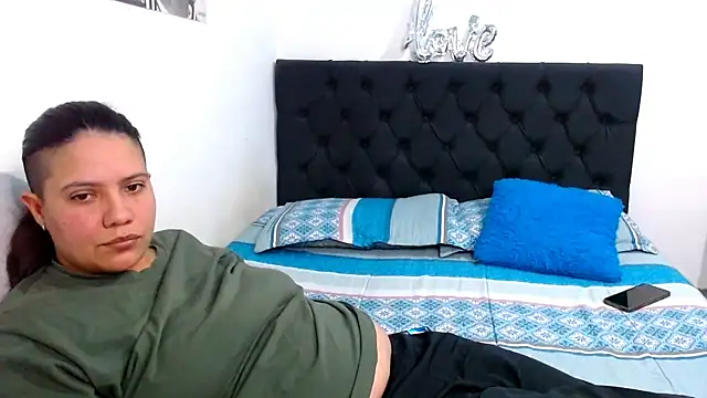 suzy paz online show from April 8, 2026, 9:37 pm