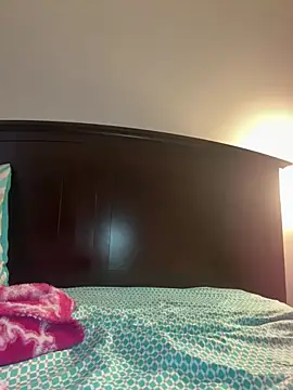 TWERKERBELL online show from February 6, 2026, 9:29 pm