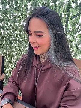 Snapshot of Annie_Alicee chatting on February 10, 2026, 1:59 pm Annie Alicee online show from February 10, 2026, 1:59 pm