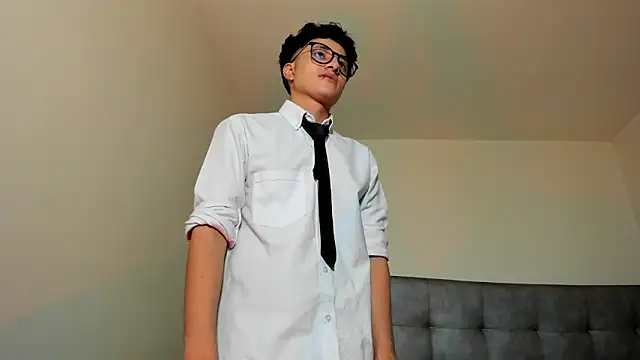 Adonibaskerville4 online show from April 13, 2026, 2:22 pm