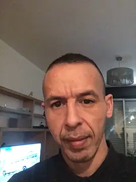 Snapshot of creativeX chatting on February 8, 2026, 11:41 pm creativeX online show from February 8, 2026, 11:41 pm