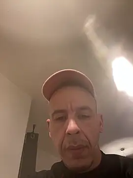 Snapshot of creativeX chatting on February 14, 2026, 1:02 am creativeX online show from February 14, 2026, 1:02 am