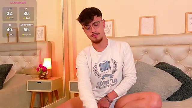 Snapshot of Aiden_Gray chatting on February 18, 2026, 8:49 pm Aiden Gray online show from February 18, 2026, 8:49 pm