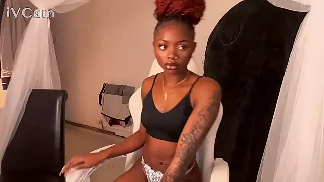 Snapshot of missbbydior chatting on February 7, 2026, 10:35 pm missbbydior online show from February 7, 2026, 10:35 pm