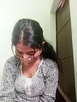 Snapshot of Kitti-Sharma chatting on March 25, 2026, 8:42 am Kitti-Sharma online show from March 25, 2026, 8:42 am