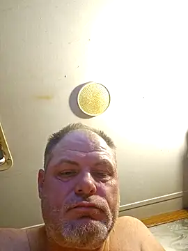 Snapshot of outlawscuts chatting on February 22, 2026, 9:35 pm outlawscuts online show from February 22, 2026, 9:35 pm