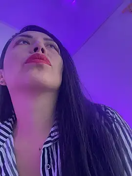 Emma Sanz   online show from March 26, 2026, 1:17 pm