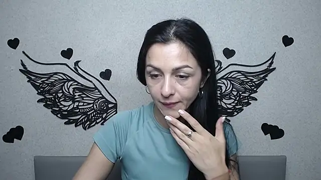 EvaClarkk online show from July 9, 2026, 5:22 am